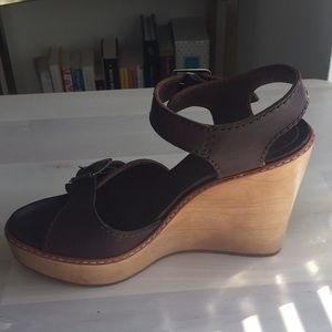 Chloé size 40 brown leather wedges